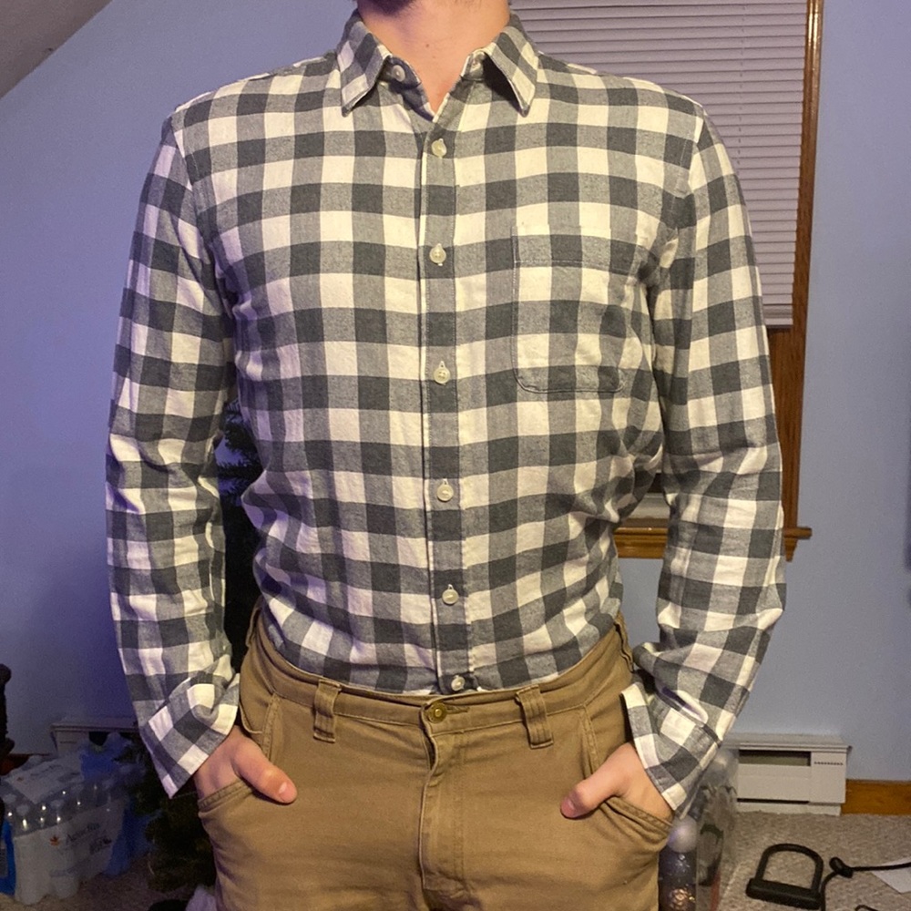 Mens button down plaid! Size Medium Uni QLO